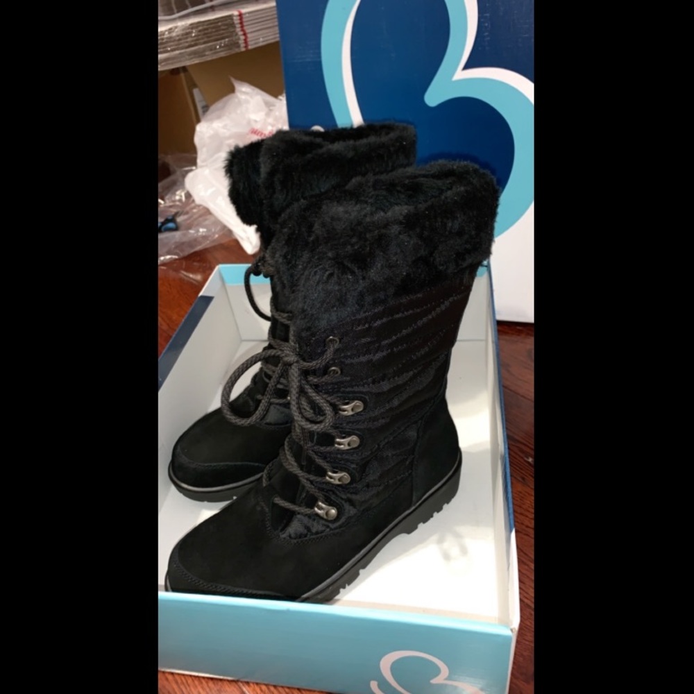 Baretraps winter boots. Brand new size 6.5